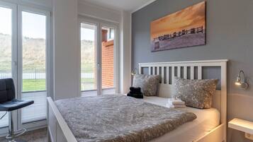 8 bedrooms, individually furnished