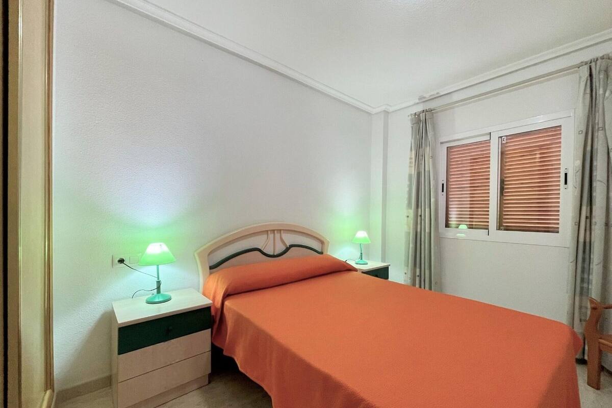 Apartamento clásico, 3 habitaciones | 4 dormitorios, mobiliario individual, tabla de planchar con plancha