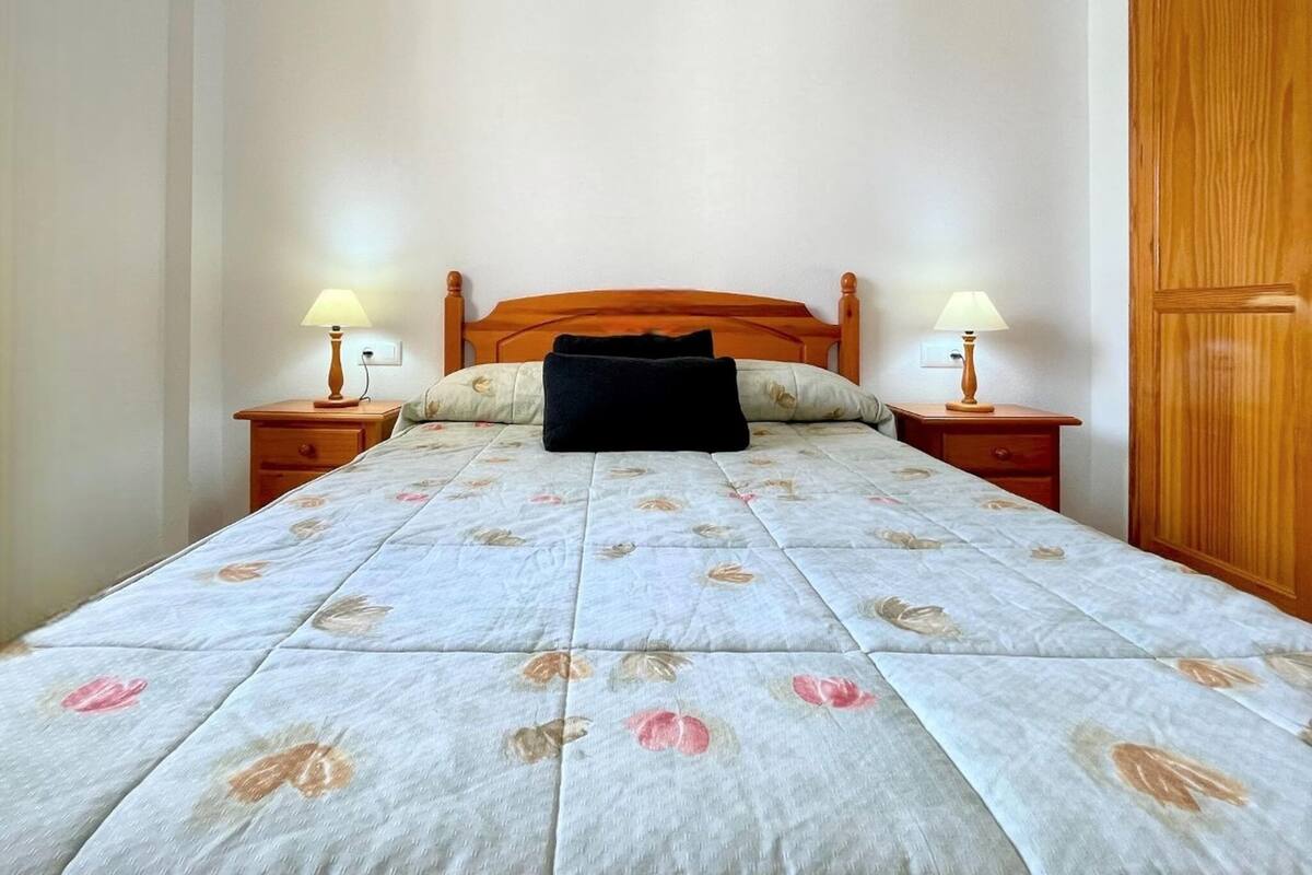 Comfort Apartment, 3 Bedrooms | 4 bedrooms, individually furnished, iron/ironing board, bed sheets