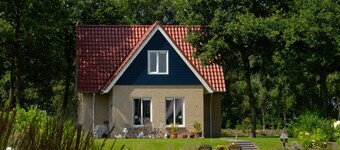 Spacious Holiday Home With Wifi, 20 km From Assen
