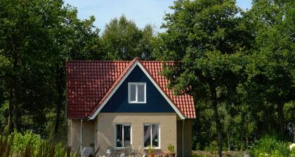 Spacious Holiday Home With Wifi, 20 km From Assen