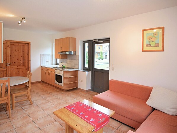 Premium Apartment, 3 Bedrooms | Living room - Holiday Farm Situated Next to the Kellerwald-edersee National Park With a Sunbathing Lawn (Bad Wildungen)