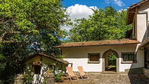 Balcony - Holiday Home With Garden and Shared Pool (San Marcello Piteglio)
