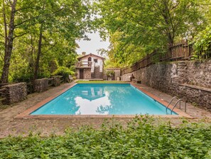 Romantic House, 3 Bedrooms | Pool | Outdoor pool - Holiday Home With Garden and Shared Pool (San Marcello Piteglio)