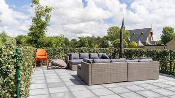 Classic Apartment, Multiple Bedrooms | Garden