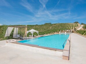 Piscina coperta, piscina all'aperto