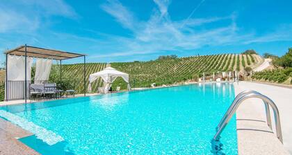 Charming Apartment in Ascoli Piceno Near Village