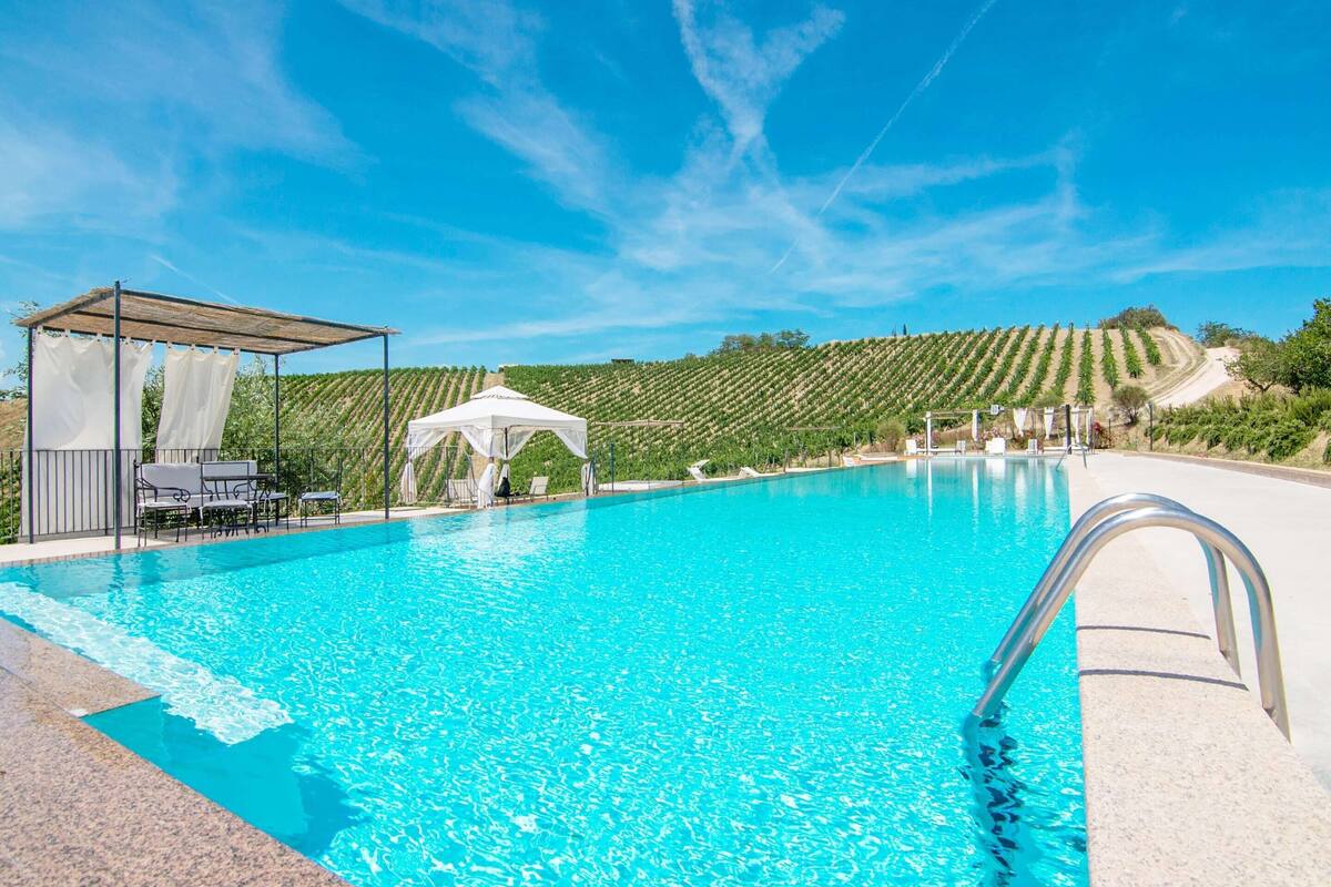 Piscina interna, piscina externa