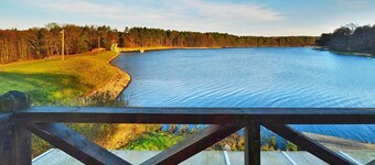 Holiday House by the Lake With a Fireplace