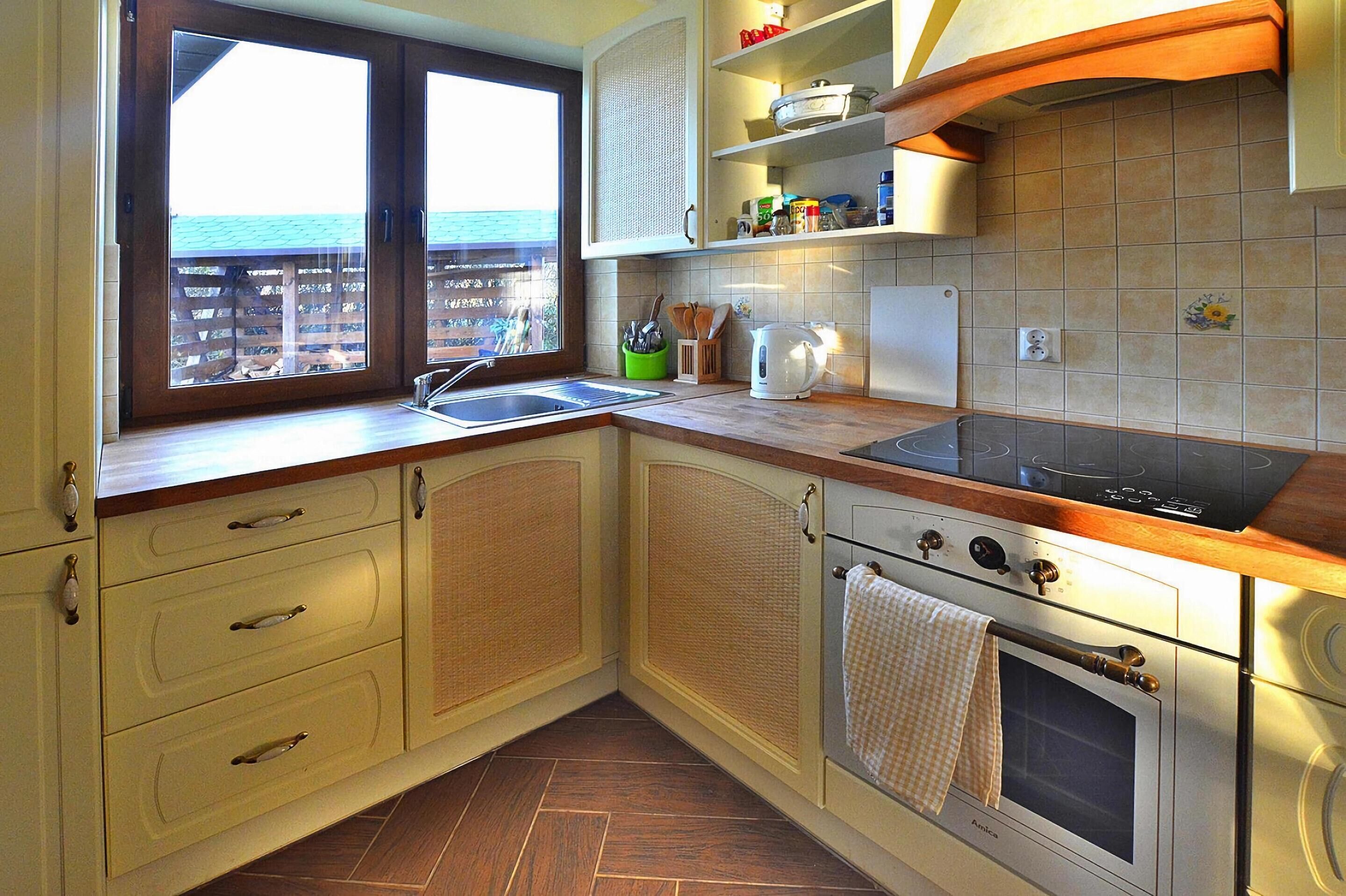 Hus – comfort, 2 soverom | Eget kjøkken | Kjøleskap, ovn, kaffetrakter/tekoker og vannkoker