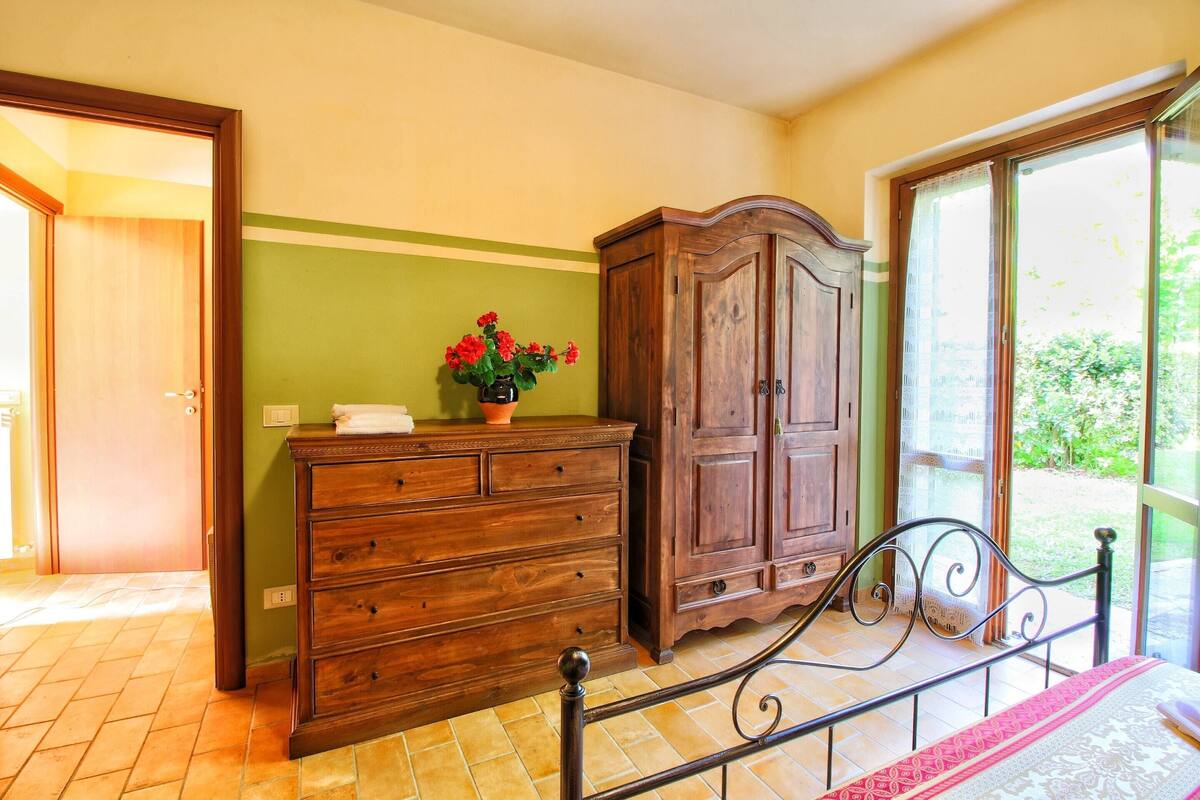 Comfort Cottage, 2 Bedrooms | 2 bedrooms, individually furnished, bed sheets