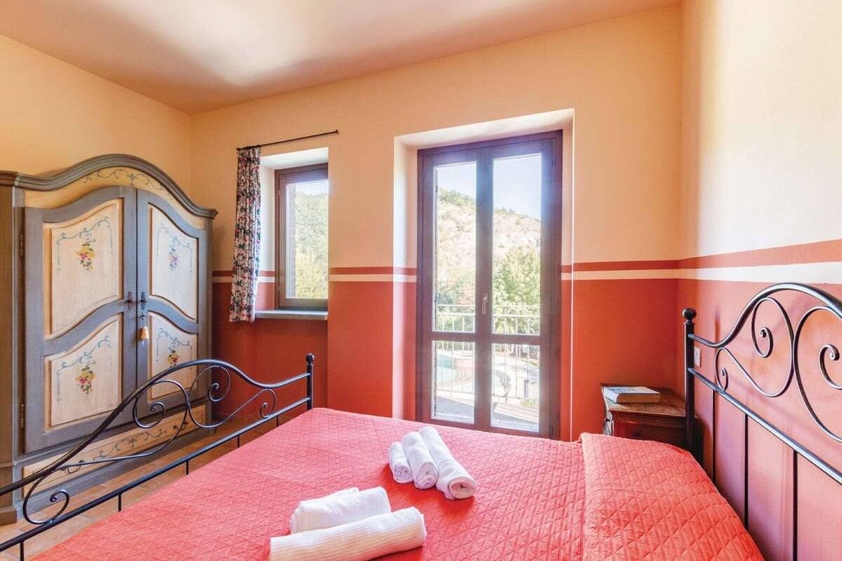 Classic House, 2 Bedrooms | 18 bedrooms, individually furnished, bed sheets