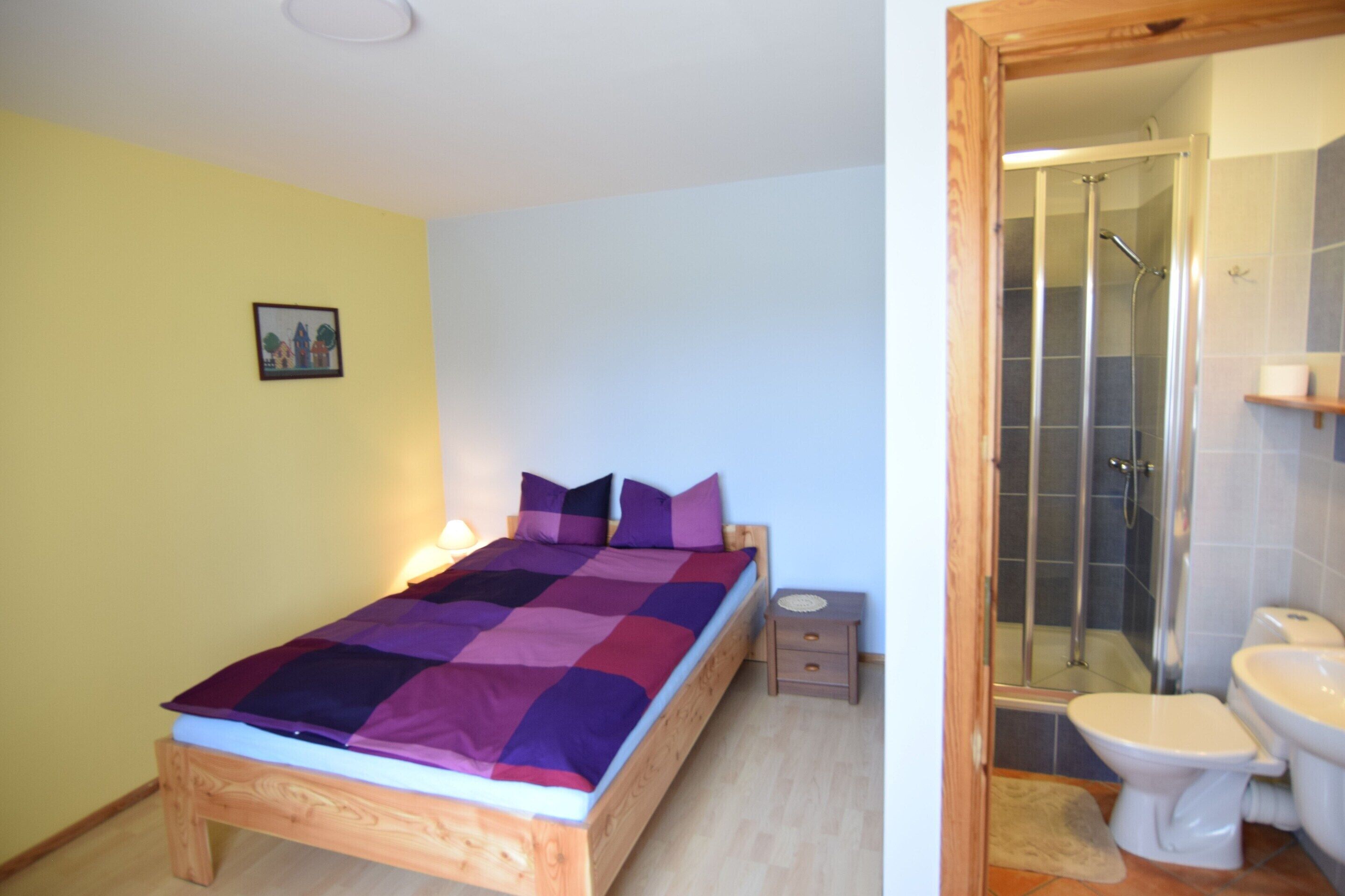 Comfort-talo, 4 makuuhuonetta | 6 makuuhuonetta, yksilöllisesti kalustettu, vuodevaatteet