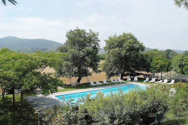 Garden - Cosy Apartment in Mantignana With Private Terrace (Corciano)