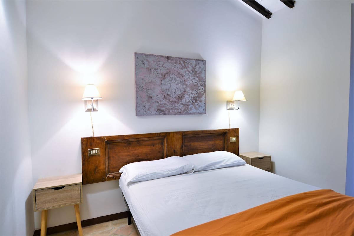 Classic House, 2 Bedrooms | 13 bedrooms, individually furnished, bed sheets