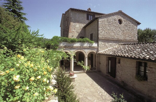 Classic Apartment, 2 Bedrooms | Exterior - Cosy Apartment in Mantignana With Private Terrace (Corciano)