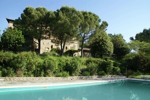 Indoor pool, outdoor pool - Cosy Apartment in Mantignana With Private Terrace (Corciano)