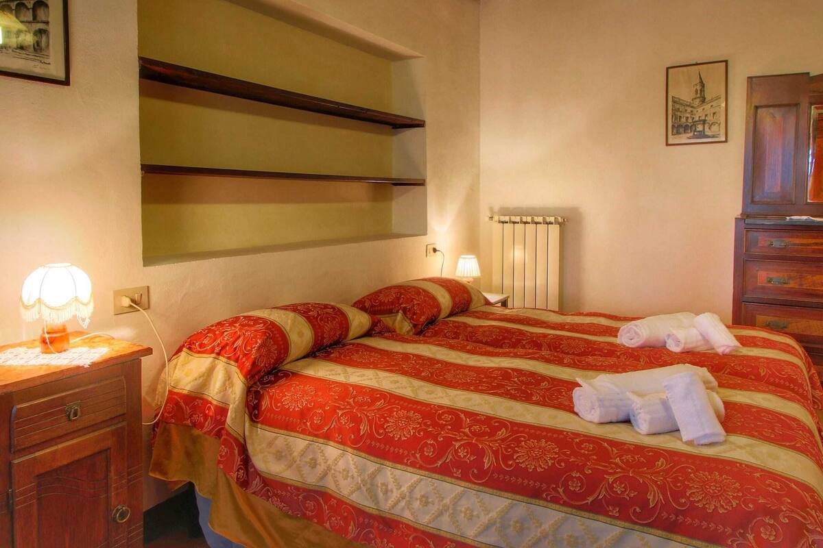 6 chambres, ameublement personnalisé, draps fournis
