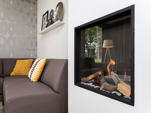 Romantic Villa, 4 Bedrooms | Living room - Nice Villa With Sauna, Whirlpool & Steam Shower (Roggel)