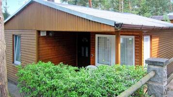 Bungalow tiện nghi đơn giản, 2 phòng ngủ | Ngoại thất