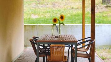 Bungalow Deluxe, 2 phòng ngủ | Ban công