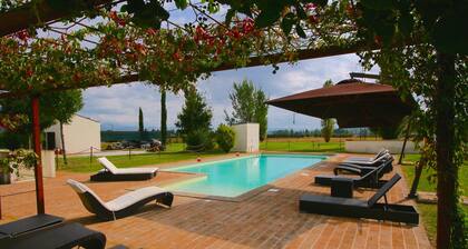 Modern Holiday Home in Foligno - Loc. With Pool