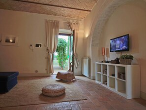 Casa superluxo, 2 quartos | Sala de estar | DVD player