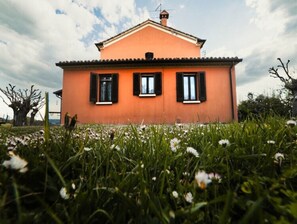 Exterior - Rustic Holiday Home in Urbania With Bubble Bath (Urbania)