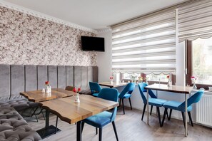Deluxe Apartment, 1 Bedroom | Games room