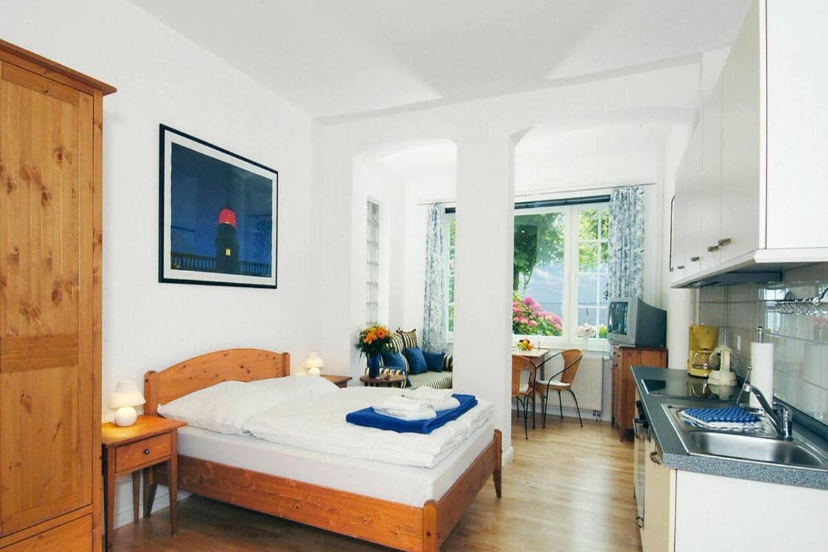 Romantic Apartment, 1 Bedroom | 9 bedrooms