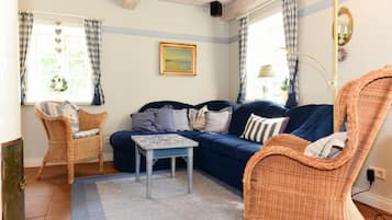 Comfort House, 3 Bedrooms | Living room