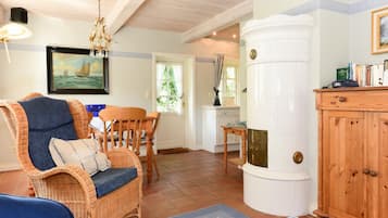 Comfort House, 3 Bedrooms | Living room