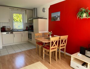 Classic House, 2 Bedrooms | Dining