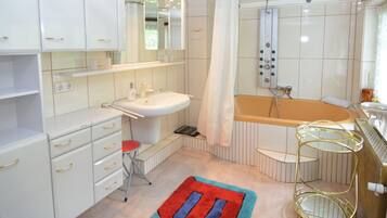 Classic House, Multiple Bedrooms | Bathroom | Shower