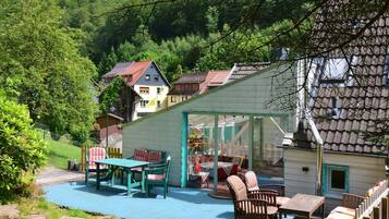 Classic House, Multiple Bedrooms | Garden