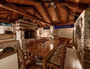 Deluxe appartement, 2 slaapkamers | Dineren