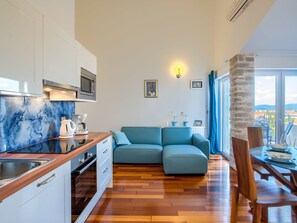 Classic Apartment, 2 Bedrooms | Private kitchen | Fridge, microwave, oven, dishwasher - Luxurious Villa in Murter With Pool (Murter-Kornati)