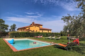 Deluxe Apartment, 1 Bedroom | Exterior - Modern Holiday Home in Castelfranco di Sopra With Swimming Pool (Castelfranco Piandisco)