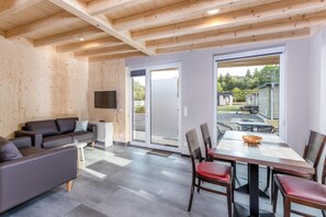 Deluxe bungalow, 2 slaapkamers | Dineren