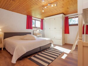 9 bedrooms, individually furnished, bed sheets