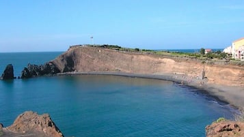 Deluxe Apartment, 4 Bedrooms | View from property