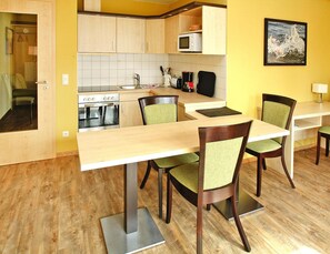 Elite Apartment, 3 Bedrooms | Dining - Ferienwohnung in Plau am See (Plau am See)