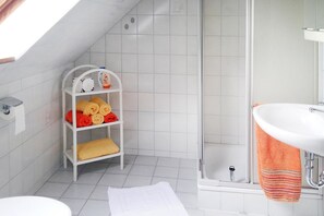 Shower - Apartments, Toenning (Toenning)