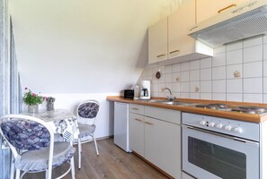 Classic Apartment, 2 Bedrooms | Private kitchen | Fridge, oven, coffee/tea maker, electric kettle