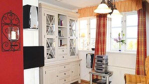 Căn hộ phong cách cổ điển, 2 phòng ngủ | Phòng khách