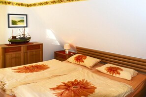 7 bedrooms, individually furnished