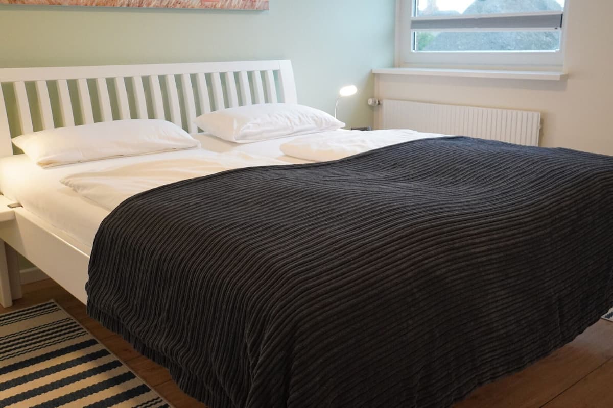 Elite Apartment, 2 Bedrooms | 15 bedrooms, individually furnished, iron/ironing board