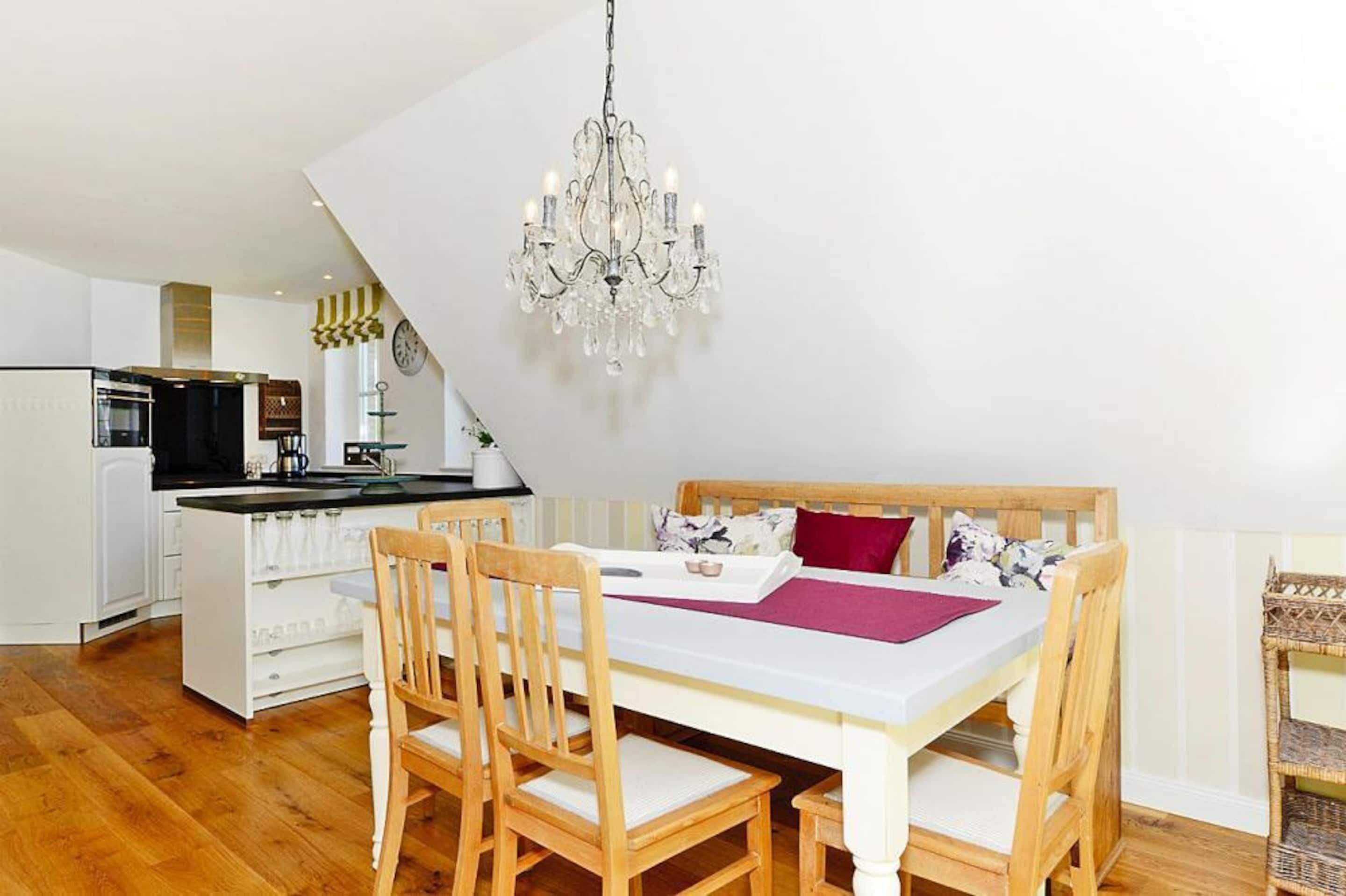 Luxury Apartment, 4 Bedrooms | Private kitchen | Fridge, microwave, oven, dishwasher