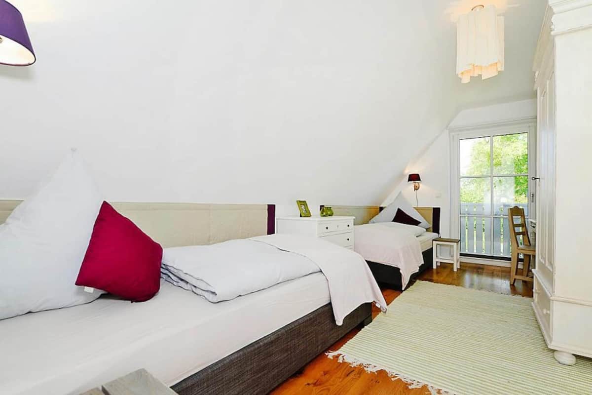 Comfort Apartment, 2 Bedrooms | 22 bedrooms, individually furnished