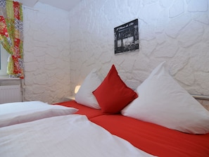 Romantic Apartment, 2 Bedrooms | Interior detail - Apartment in Schmallenberg-oberkirchen With Terrace (Schmallenberg)